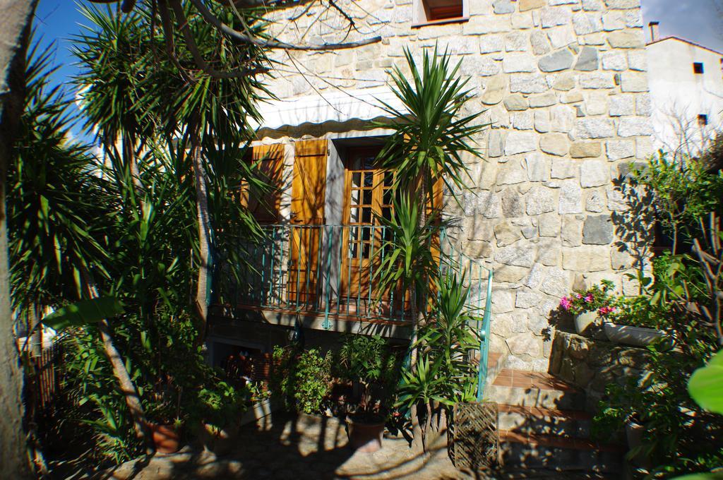 GITE , Maison de vacances avec extérieur et terrasse fleurie Villa Santa-Lucia-di-Tallano Esterno foto